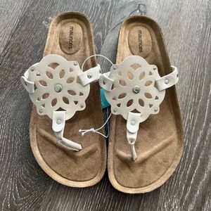 Maurices Women’s size 9 Cream Floral Cutout Sandals